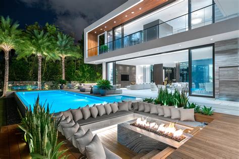 choeff levy fischman completes tropical modern home  miami