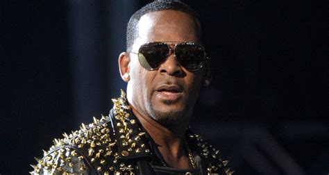 R Kelly Addresses Sexual Misconduct Allegations In 19 Mintue Song ‘i