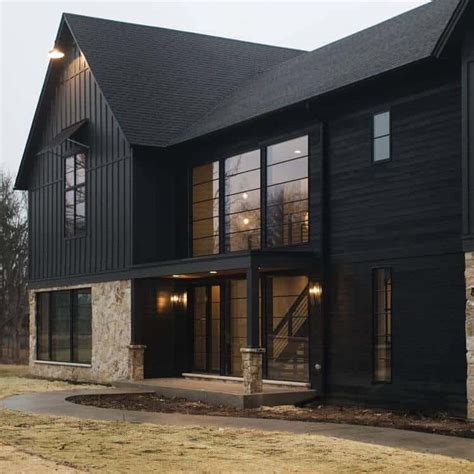 dark exterior ideas  revolutionize  house  leahs lane