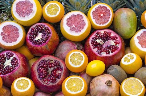 los beneficios  tu salud de comer de frutas acidas biotrendies