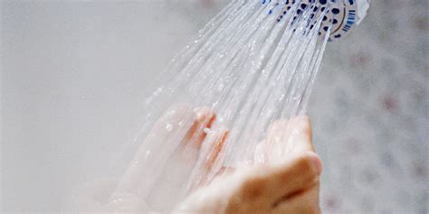 5 Things You Re Probably Doing Wrong In The Shower Huffpost