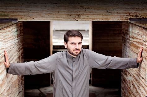 sami yusuf breaks barriers  palestine mvslim