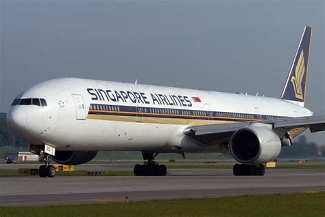 man jailed  bomb threat  singapore airlines simple flying
