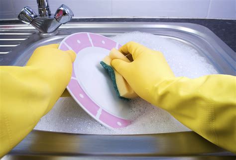 hand wash  dishes   protect kids  allergies cbs news