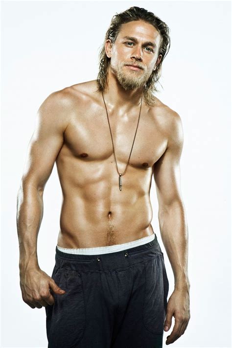 22 of the sexiest charlie hunnam pictures ever charlie