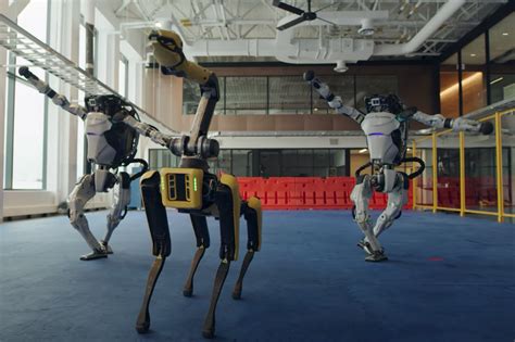 Entire Boston Dynamics Robot Line Up Dances In The New Year Cmas