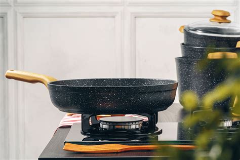 clean ceramic cookware     tips internet vibes