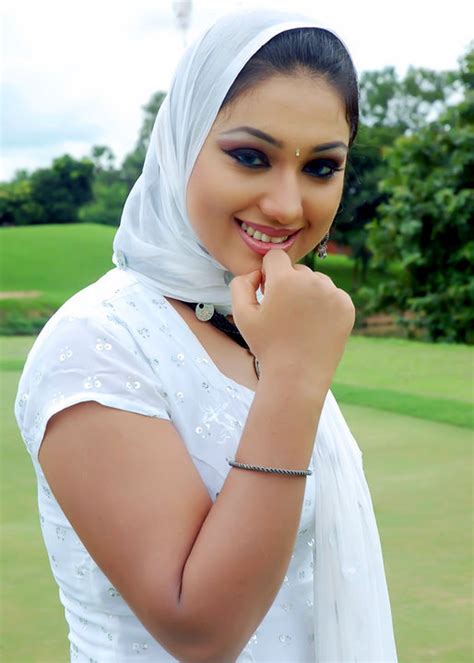 apu biswas bangladeshi actress biography and photo