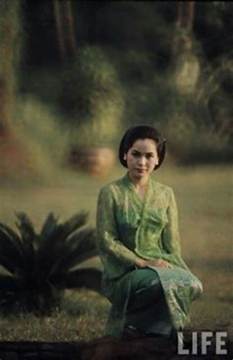 Dewi Soekarno Dewi Soekarno Wife Of Presiden Soekoarno Kebaya My Xxx