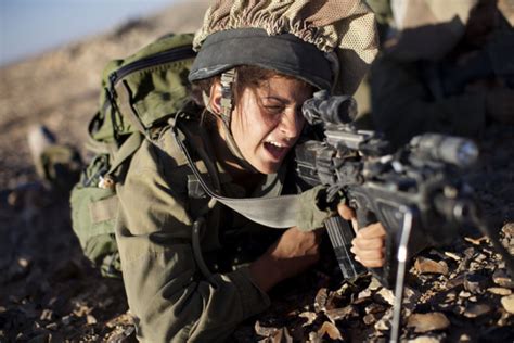 Female Soldiers Of Israel Defense Forces S Karakal Combat
