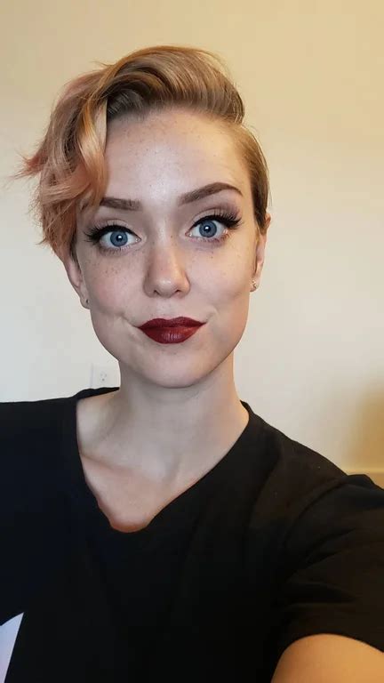 Did A Foundation Free Version Of The Classic Cat Eye Red Lip Look