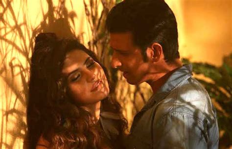 The Hot To Handle Behind The Scene Action Of Sharman Joshi And Zareen
