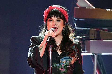 ann wilson announces  solo    benefit show