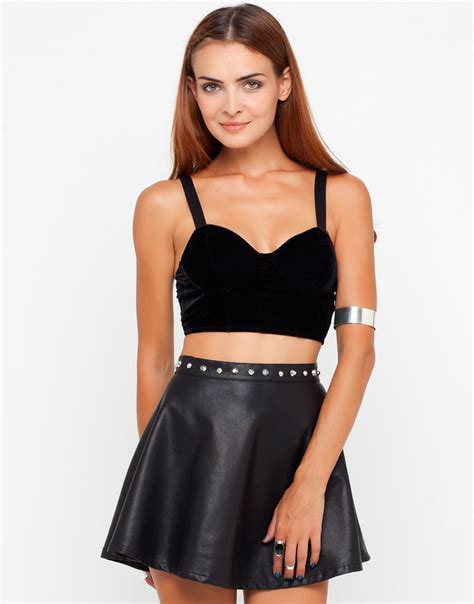 Cool And Classy Leather Skirt Outfit Ideas