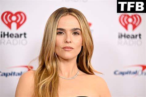 zoey deutch shows off her beautiful figure at iheartradio z100 s jingle