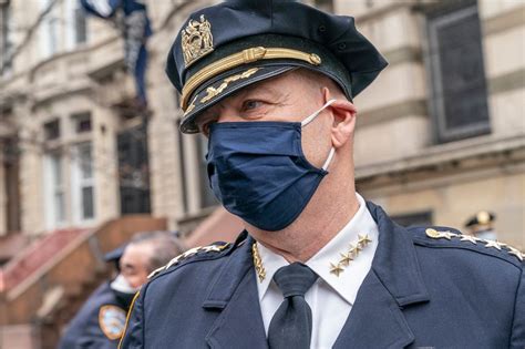 Nypd’s Top Uniformed Officer Leaves For City Hall Wsj