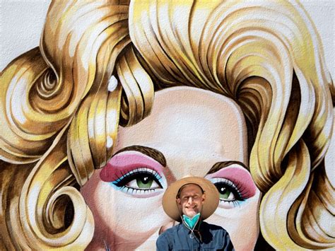 Dolly Parton Mural Hits A Positive Note In Costa Mesa Orange County