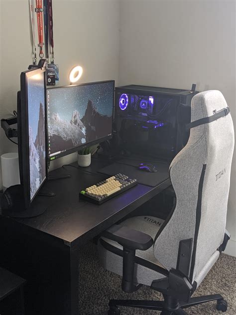 simple small gaming desk setup  streamer room setup  ideas