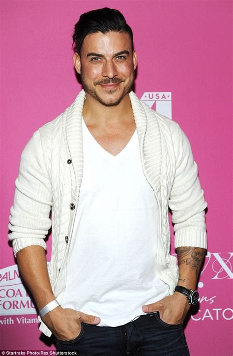vanderpump rules jax taylor arrested and jailed in hawaii for stealing sunglasses daily