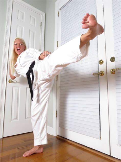Pin By John Gavin On Martial Arts Women In 2021 Women Karate Female