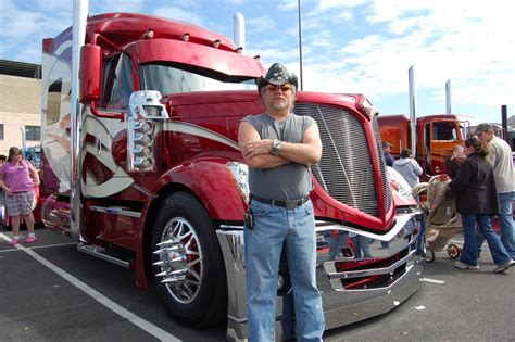 truckers on the front lines of the war against human trafficking