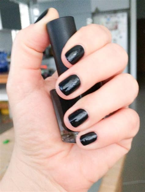 ga de  black swan nail polish manicure nails