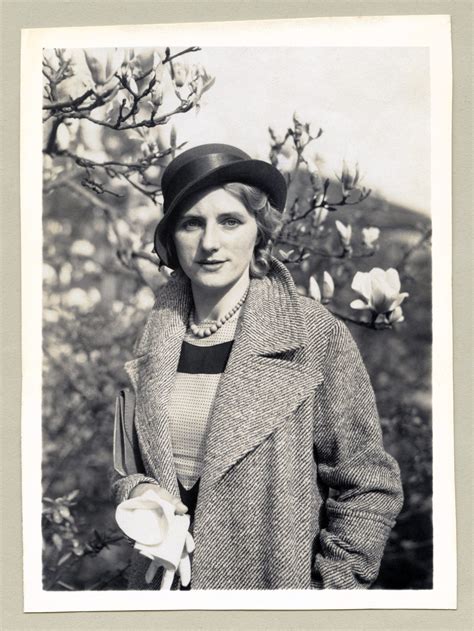 1930s Stylish Women Fashion Define Fashion