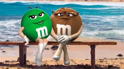 Two Years Later People Are Loving These Lesbian Mandms