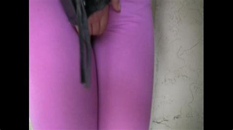 blond girl pees her spandex leggings outside xvideos