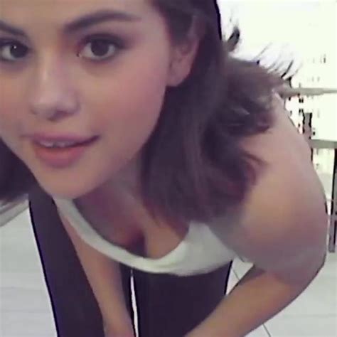 Selena Gomez Showing Deep Cleavage In Tight Sports Bra Thefappening Link