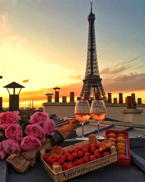 luxury rooftop bars  paris   eiffel tower view petite  paris