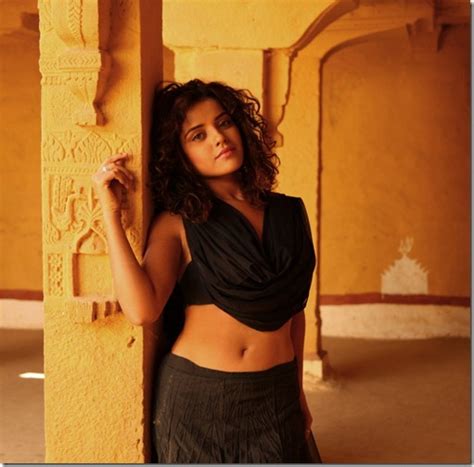 Ug Hot Actress Piya Bajpai New Photos Tamil Actress Piya