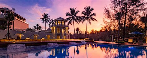 devasom khao lak beach resort villas luxushotel bei landmark