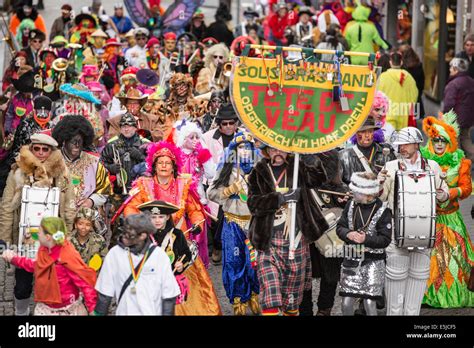 netherlands maastricht carnival festival costumed people  parade zate hermeniekes