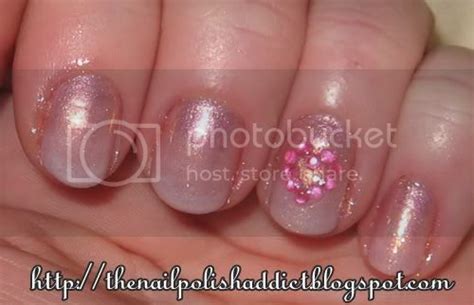 the nail polish addict gradient fade tutorial