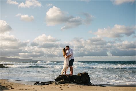 Maui Couples Photographer Kapalua Hawaii – Naomi Levit