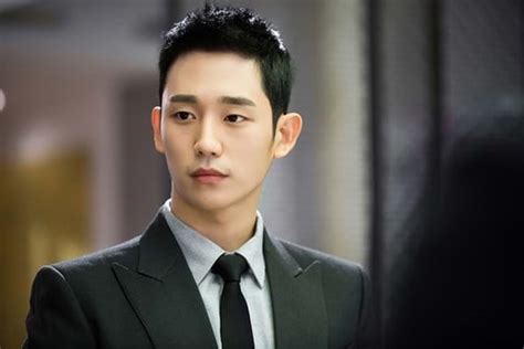 Jung Hae In Talks About Debuting Late For His Age