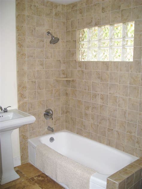 20 30 Tiled Bathtub Surround Ideas