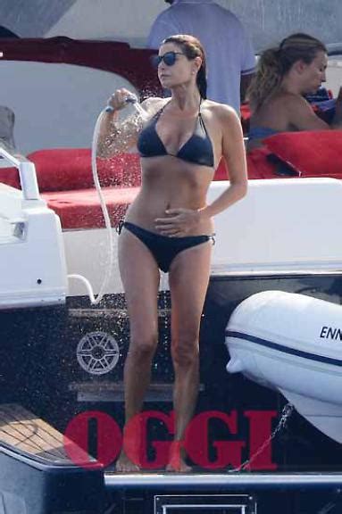 Ilaria D Amico Beccata Così Sulla Barca Con Le Amiche In Bikini
