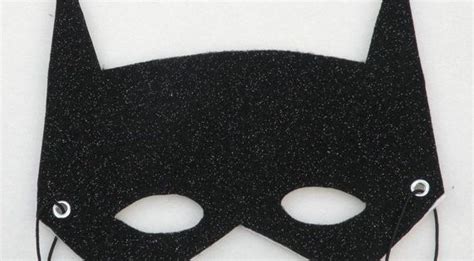 batman mask    easy  cut   felt  attach elastic