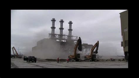 mcm demolishes gm pontiac east assembly plant vent stacks youtube