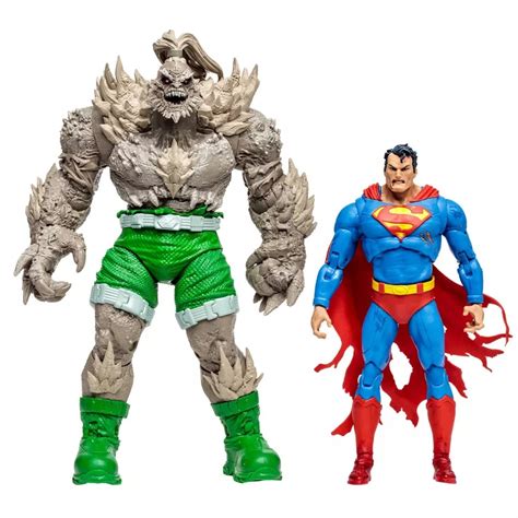 figura superman  doomsday de mcfarlarne toys