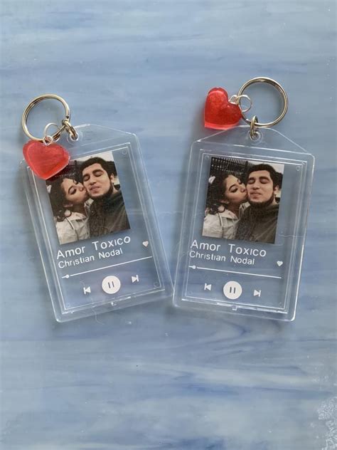 custom spotify keychains pair  etsy birthday gifts  boyfriend