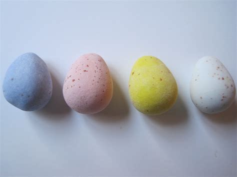 walking  candy aisle cabury mini eggs review