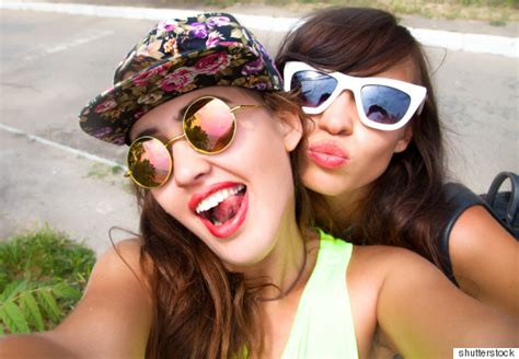 How To Take The Perfect Selfie According To Science