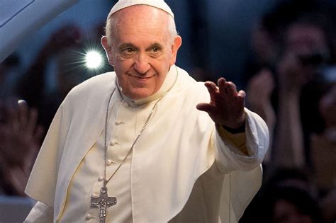 donald trump  pope  regret calling   christian  isis attacks  vatican vox