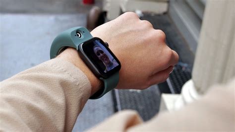 This Watch Band Will Add Two Hd Cameras To Your Apple Watch Shouts