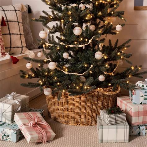 holiday tree basket  handles targets  hearth  hand holiday