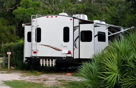 small travel trailers    camper grid
