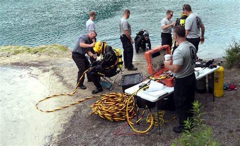 watch ny state police divers train underwater in green lakes state park